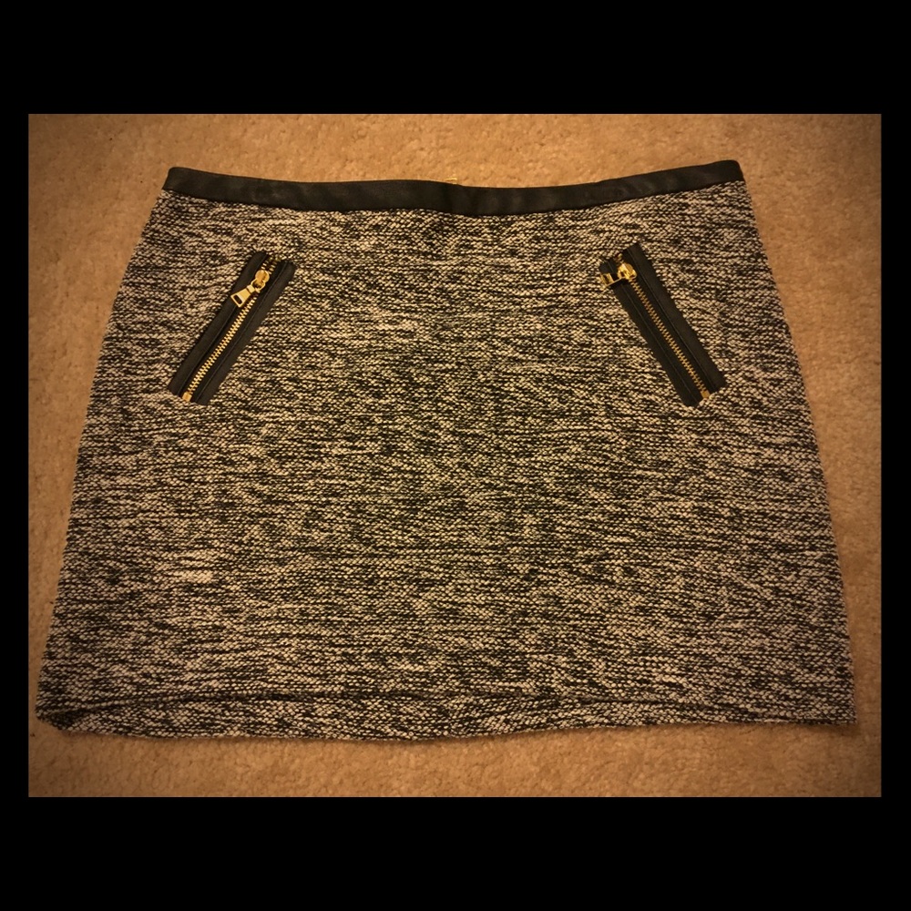 Fabric Skirt Black & White leather trim (Express)